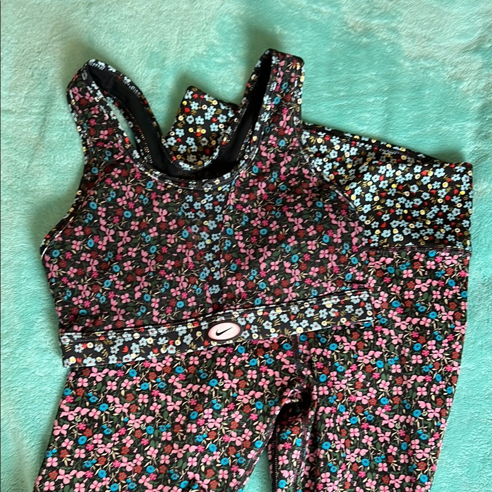 Nike Multicolor Floral Activewear Set